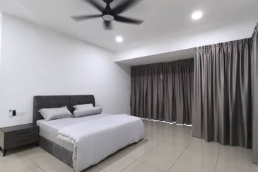 Ipoh lahat mossey hill  renovated double storey inter corner house for sale