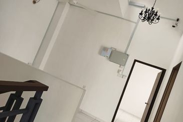 Ipoh lahat renovated super big double storey semi-d house for sale