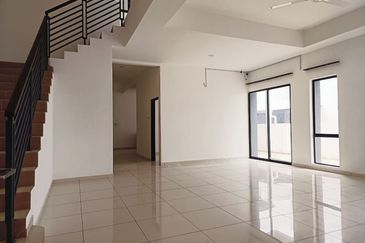 Ipoh lahat renovated super big double storey semi-d house for sale