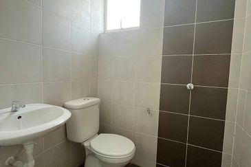 Ipoh lahat mossey hill double storey house for rent