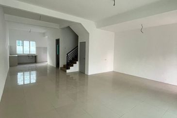 Ipoh lahat mossey hill double storey house for rent