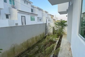 Ipoh lahat mossey hill double storey house for rent