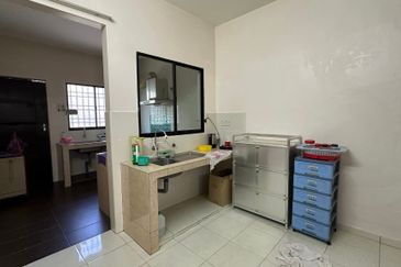 Ipoh garden east fully furnished renovated double storey house for rent