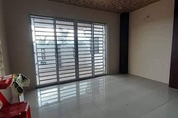 Ipoh klebang ria super big renovated double storey corner house for rent