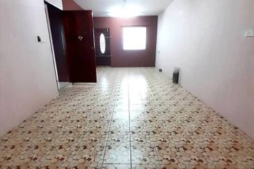 Ipoh klebang ria super big renovated double storey corner house for rent