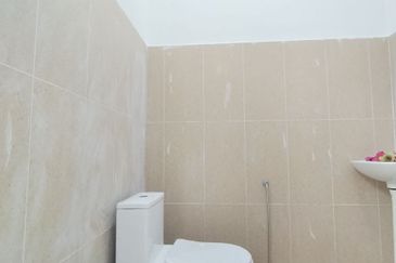 Ipoh Simpang Pulai renovated extended double storey house for sale