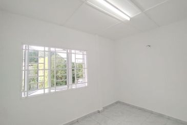 Ipoh Simpang Pulai renovated extended double storey house for sale