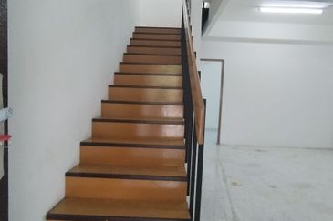 Ipoh Simpang Pulai renovated extended double storey house for sale