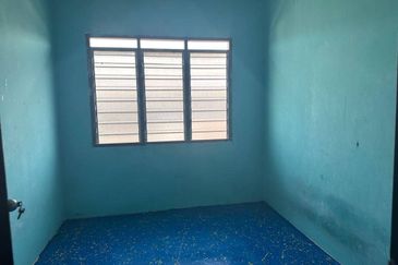 Ipoh pengkalan indah double storey house for rent