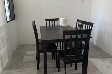 Ipoh pengkalan indah double storey house for rent