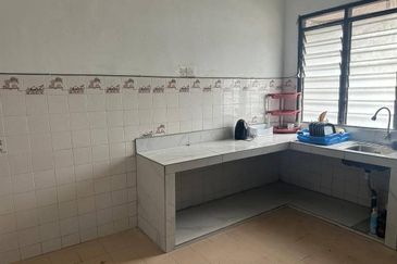 Ipoh pengkalan indah double storey house for rent