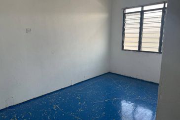 Ipoh pengkalan indah double storey house for rent