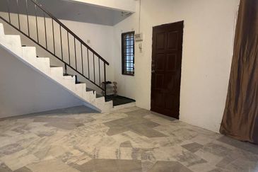 Ipoh pengkalan indah double storey house for rent