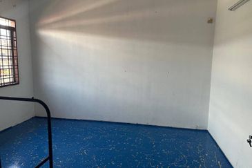 Ipoh pengkalan indah double storey house for rent