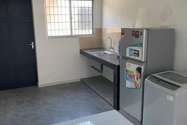 Ipoh pengkalan pinji mewah partial furnished single storey house for rent