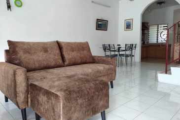 Ipoh botani panorama lapangan partial furnished double storey house for rent