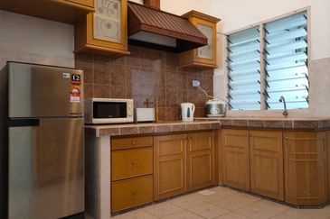 Ipoh botani panorama lapangan partial furnished double storey house for rent