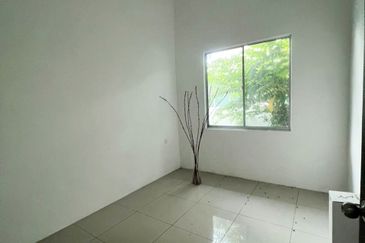 Ipoh klebang gated guarded single storey new semi-d house for rent