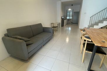 Ipoh meru chepor partial furnished double storey house for rent