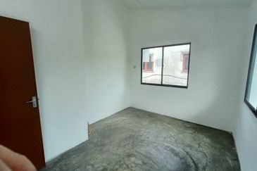 Ipoh bercham timur renovated double storey inter corner house for sale