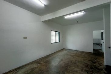 Ipoh bercham timur renovated double storey inter corner house for sale