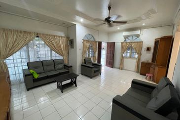 Ipoh gunung rapat fully furnished renovated double storey corner house for rent