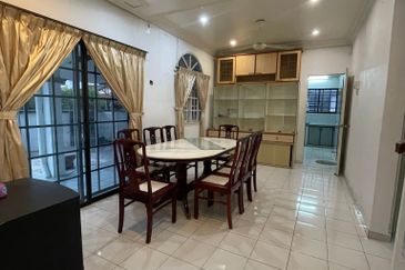 Ipoh gunung rapat fully furnished renovated double storey corner house for rent