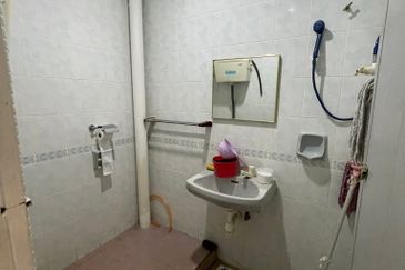 Ipoh gunung rapat fully furnished renovated double storey corner house for rent