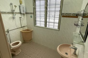 Ipoh gunung rapat fully furnished renovated double storey corner house for rent