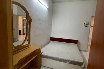 Ipoh gunung rapat fully furnished renovated double storey corner house for rent