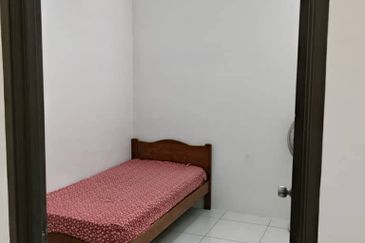 Ipoh tasek lake garden fully furnished single sty house for rent