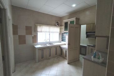 Ipoh botani palma fully furnished double storey house for rent