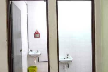 Ipoh garden east nice location ground floor shoplot for rent