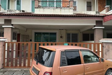 Ipoh klebang bayu partial furnished double storey house for rent