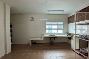 Ipoh klebang bayu partial furnished double storey house for rent