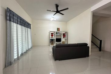 Ipoh klebang bayu partial furnished double storey house for rent