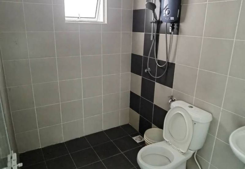 Ipoh bercham anjung fully furnished double storey house for rent