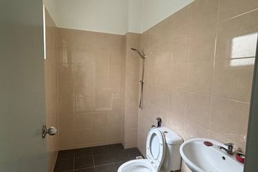 Ipoh meru scientex gated guarded double storey house for rent