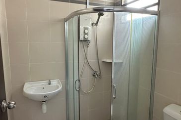 Ipoh pengkalan tiara fully furnished double storey house for rent