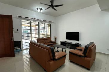 Ipoh pengkalan tiara fully furnished double storey house for rent