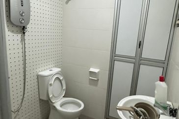 Ipoh pengkalan tiara fully furnished double storey house for rent