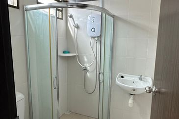 Ipoh pengkalan tiara fully furnished double storey house for rent