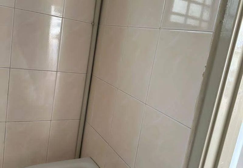 Ipoh garden south renovated ground floor corner shoplot for rent