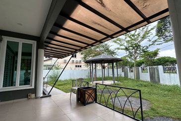 Ipoh garden east fully furnished double storey corner house for rent