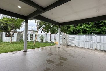 Ipoh garden east fully furnished double storey corner house for rent