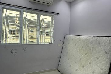 Ipoh garden east fully furnished double storey corner house for rent