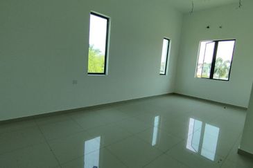 Ipoh pasir puteh selatan 2 sty bungalow corner house for sale