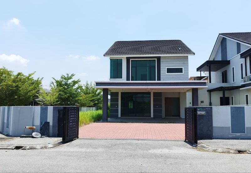 Ipoh pasir puteh selatan 2 sty bungalow corner house for sale