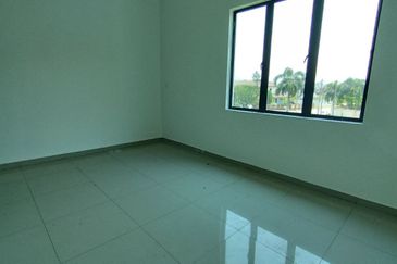 Ipoh pasir puteh selatan 2 sty bungalow corner house for sale