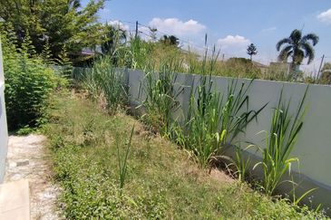 Ipoh pasir puteh selatan 2 sty bungalow corner house for sale